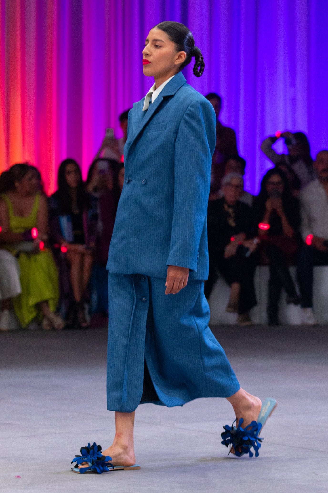 Skirt-Sack Metamorphosis