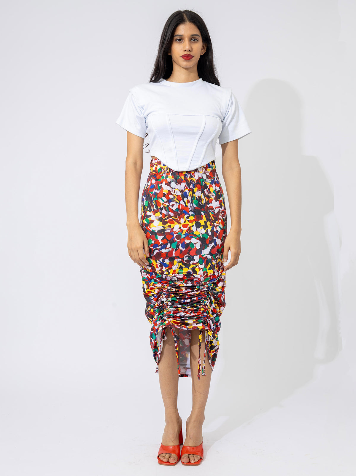 Falda Gracia de Liz Campos: falda lápiz convertible estampada