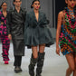 Vestido Magnolia de Liz Campos, vestido blazer gris escultórico – vista 4